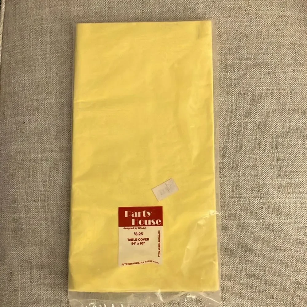 New Yellow Paper Table Cloth